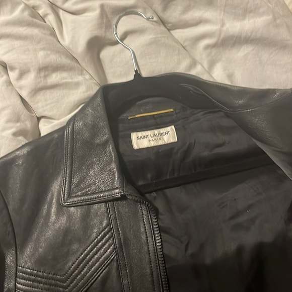 Saint Laurent Cropped Leather Jacket - Picture 8 of 9